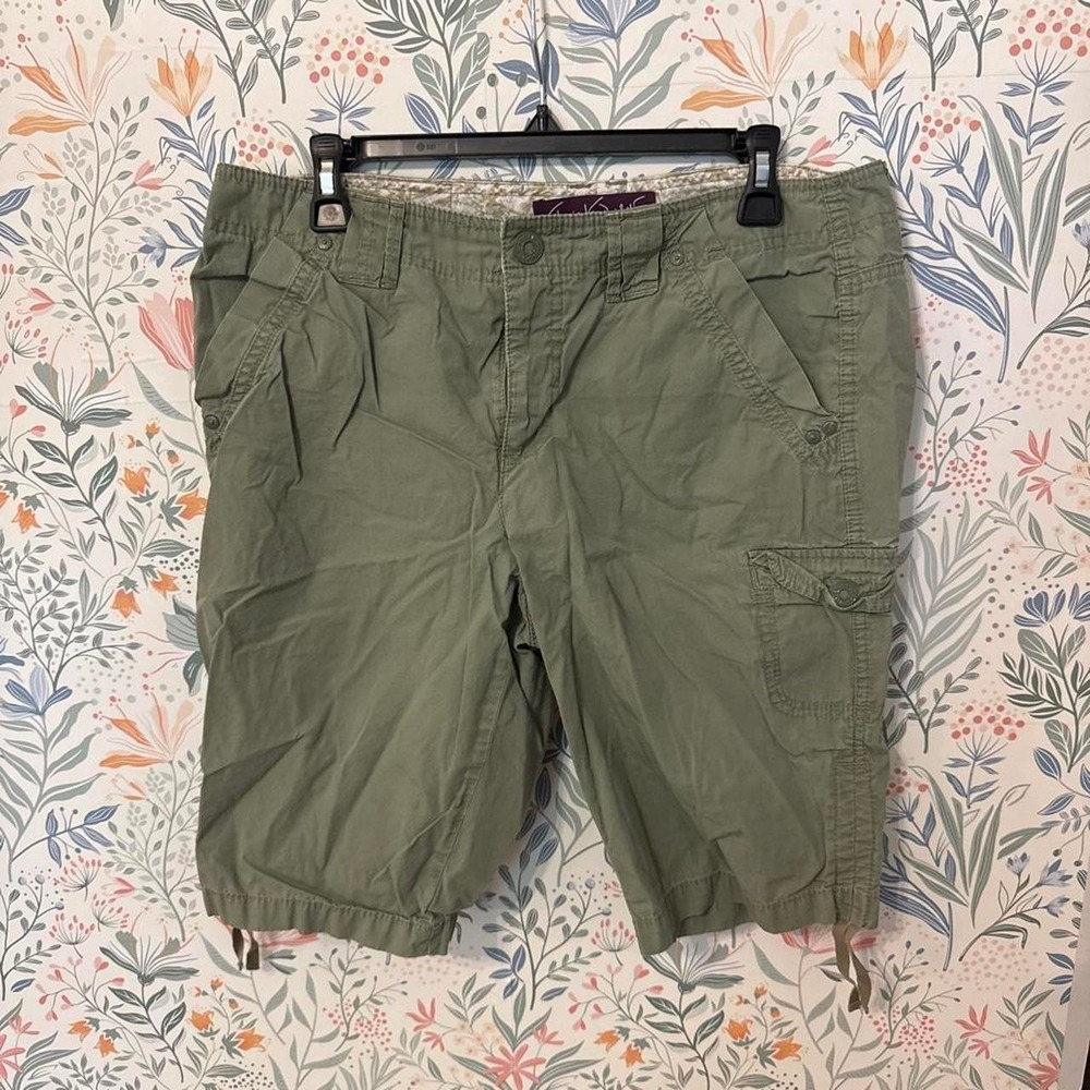Y2K Gloria Vanderbilt Olive Green Cargo Bermuda Shorts